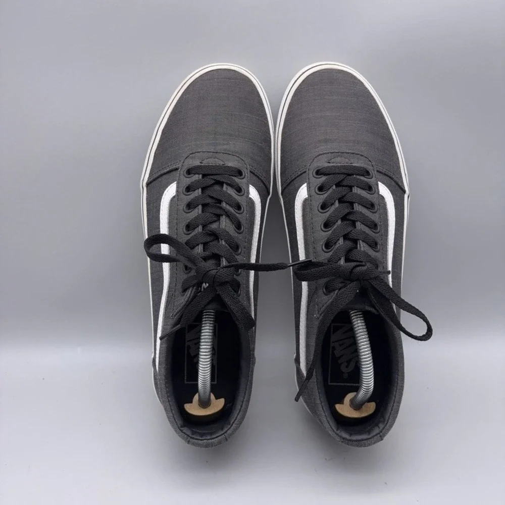 Vans Ward Low Top Sneakers Men 9.5 Black Canvas Skate Classic Athleisure